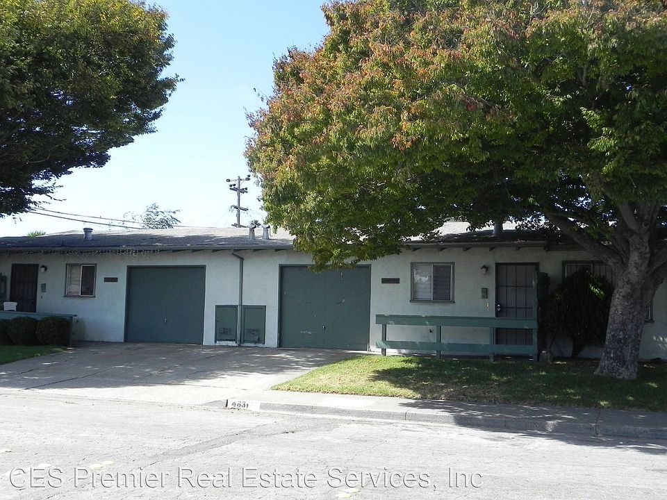 1st image of 4825 Overend Ave