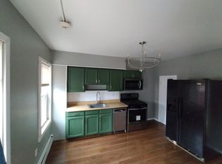 18 Scott Rd APT 1L, Cumberland, RI 02864