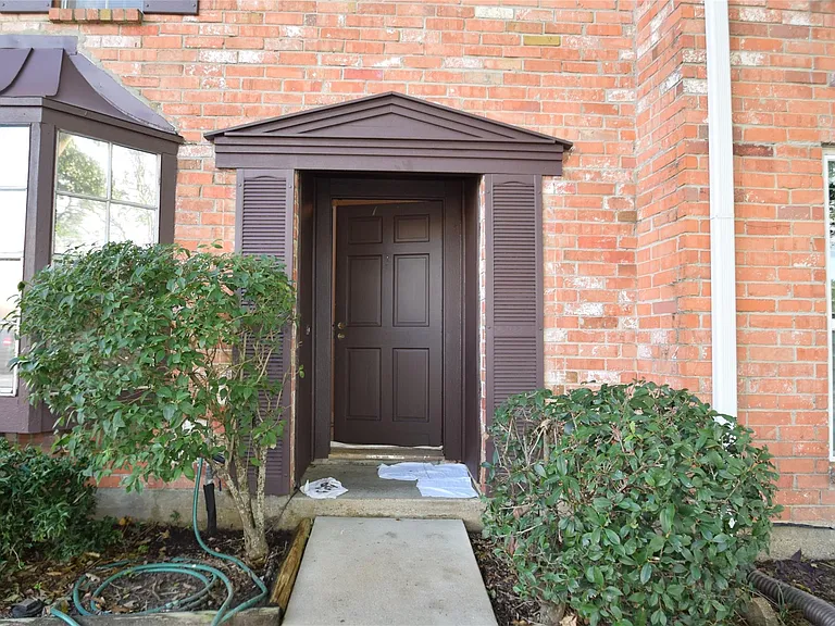 14239 Misty Meadow Ln — Photo 2