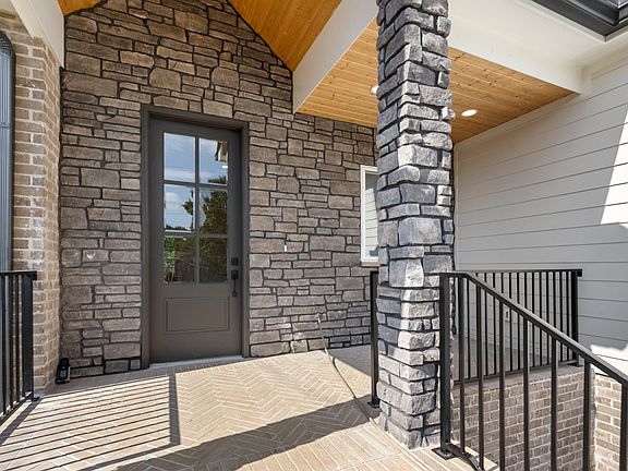 2nd image of 401 Cedar Forest Dr