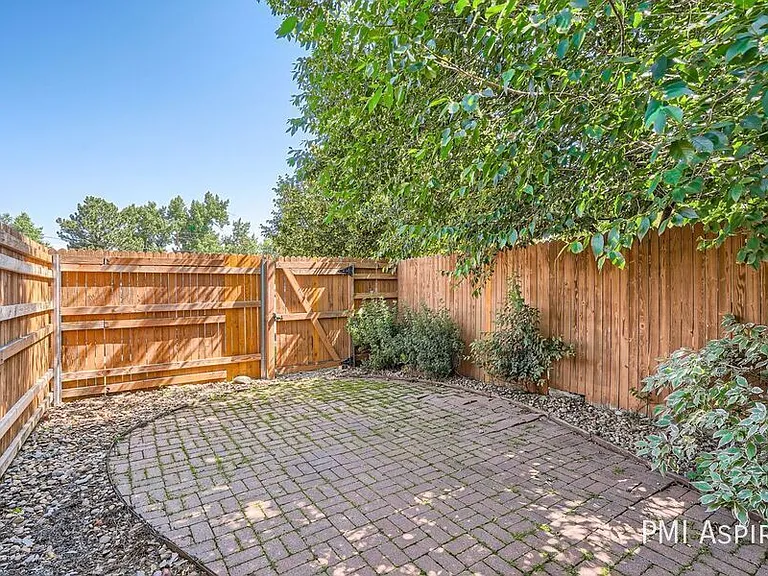 4800 Osage Dr #4 — Photo 10