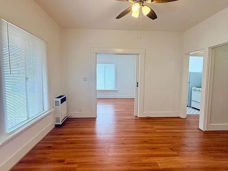 1645 N Harvard Blvd — Photo 23