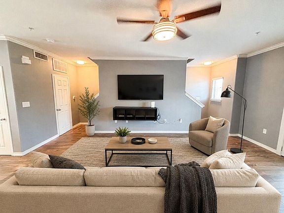 5th image of 9200 Westheimer Rd APT 707