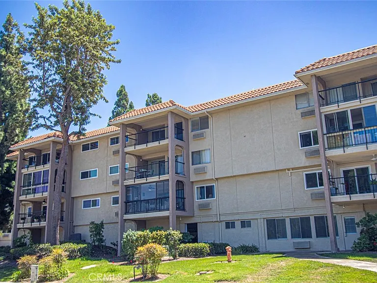 3241 San Amadeo #3C — Photo 2