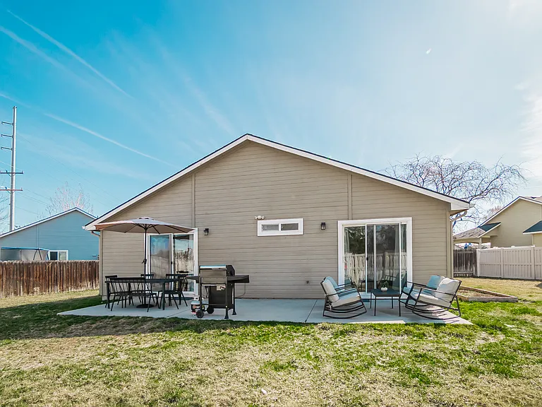 2479 W Washington Ave — Photo 33