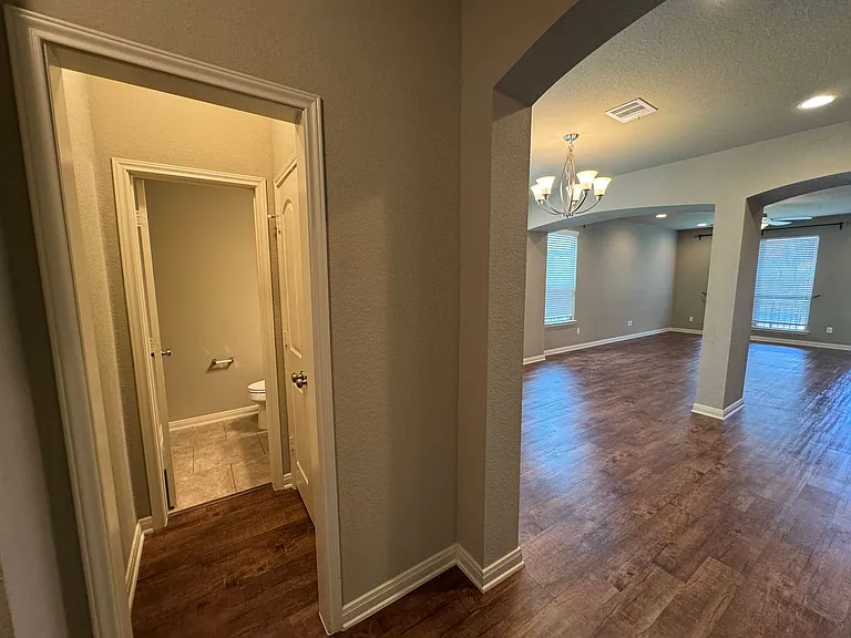 3309 Addison St — Photo 8