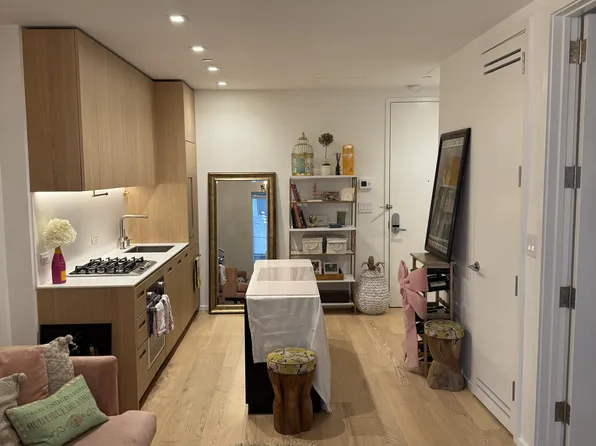 98 Front Street image 4 of 16