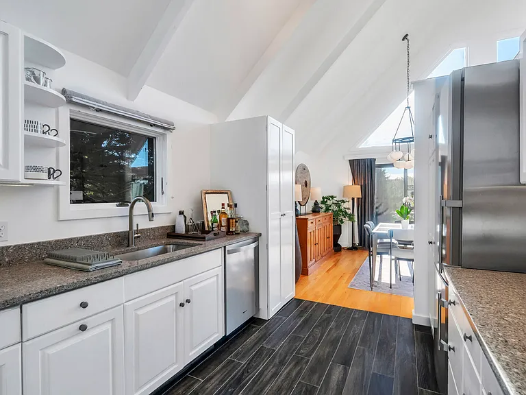 42 Far Pond Rd — Photo 12