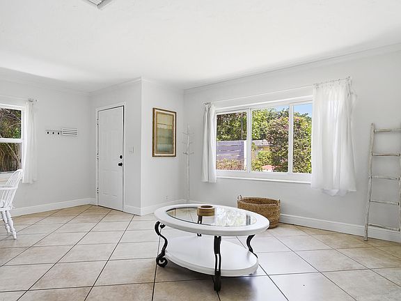 3rd image of 604 Piedmont Rd
