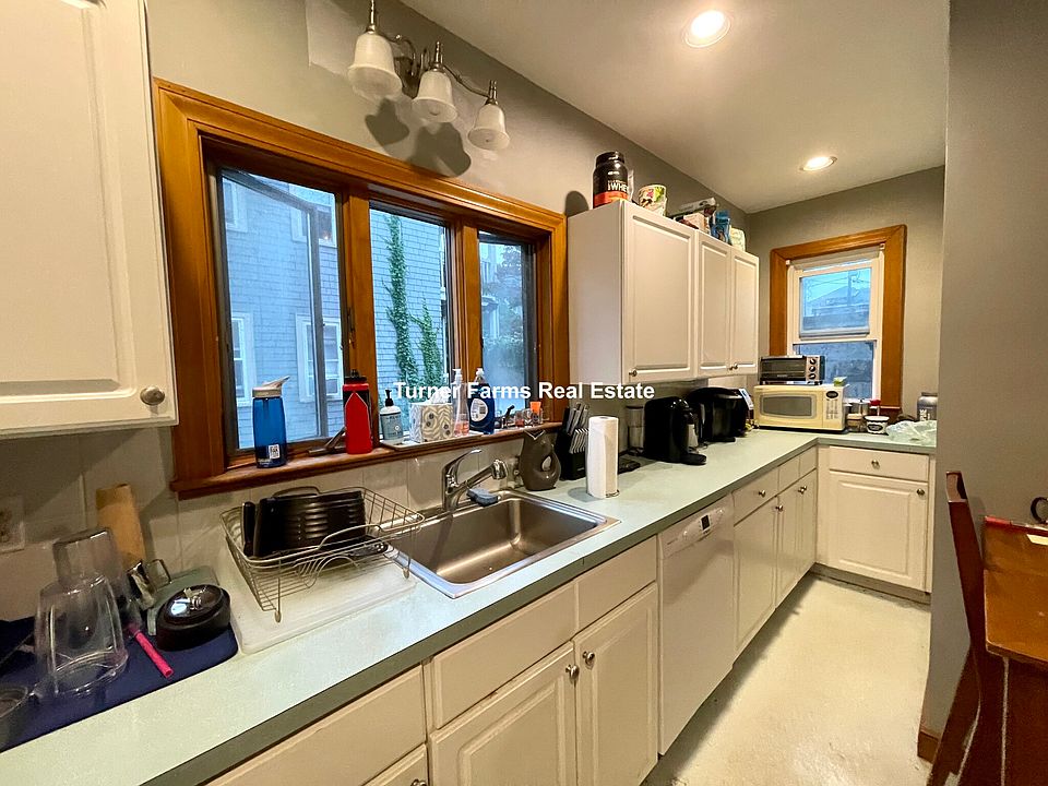 1st image of 36 Sunset Rd #1Z