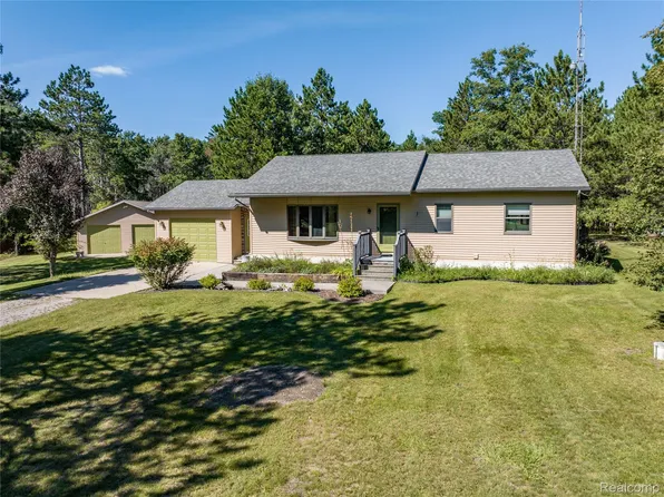 1178 E Hughes Lake Rd, Rose City, MI 48654