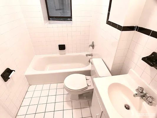 Rented by Sovereign Associates | media 38
