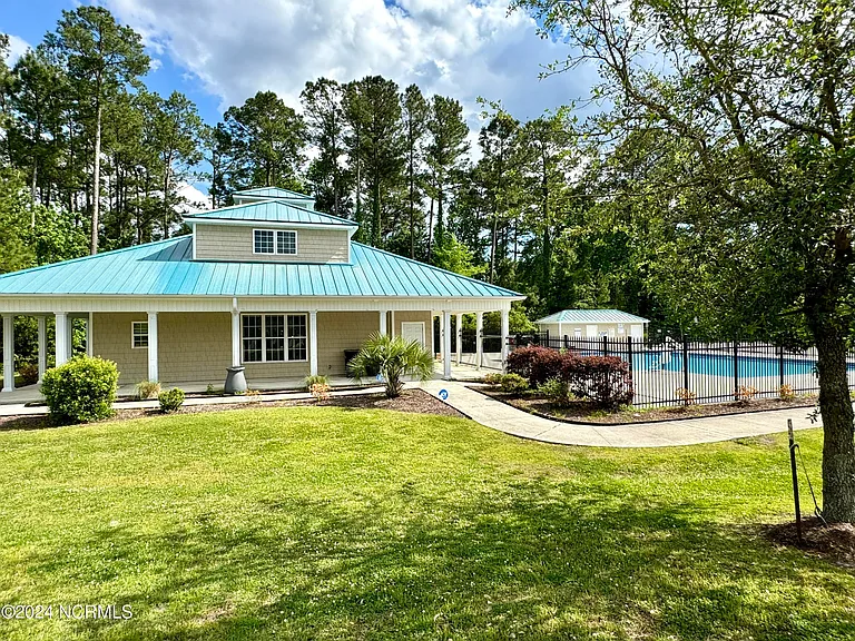 704 Stagecoach Dr — Photo 20