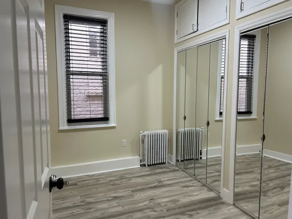 536 44th Street image 11 of 19