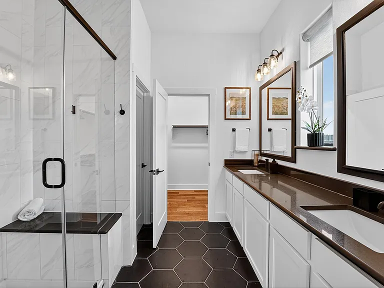 Torrita Dr — Photo 15