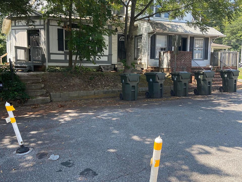 1st image of 424 S College Ave