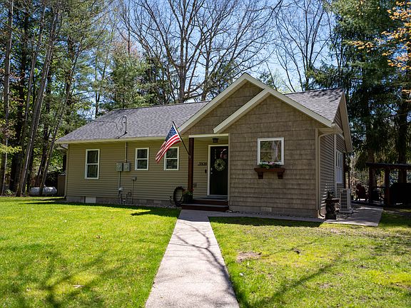 3rd image of 5936 S Rapids Rd