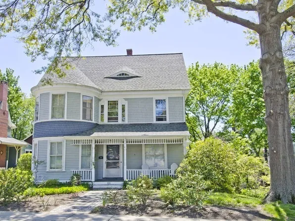 121 Ashmont St, Dorchester, MA 02124