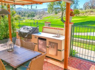 462 Country Club Dr APT C, Simi Valley, CA 93065