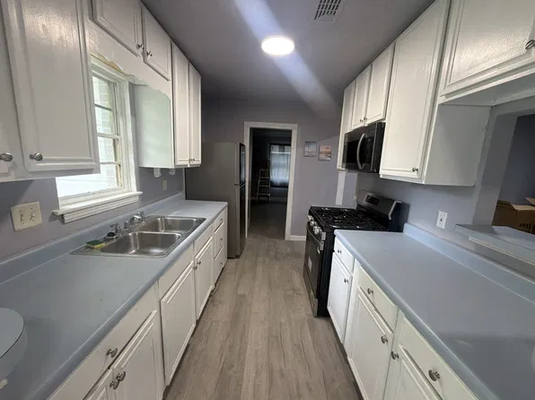 518 Gay St, Arlington, TX 76010