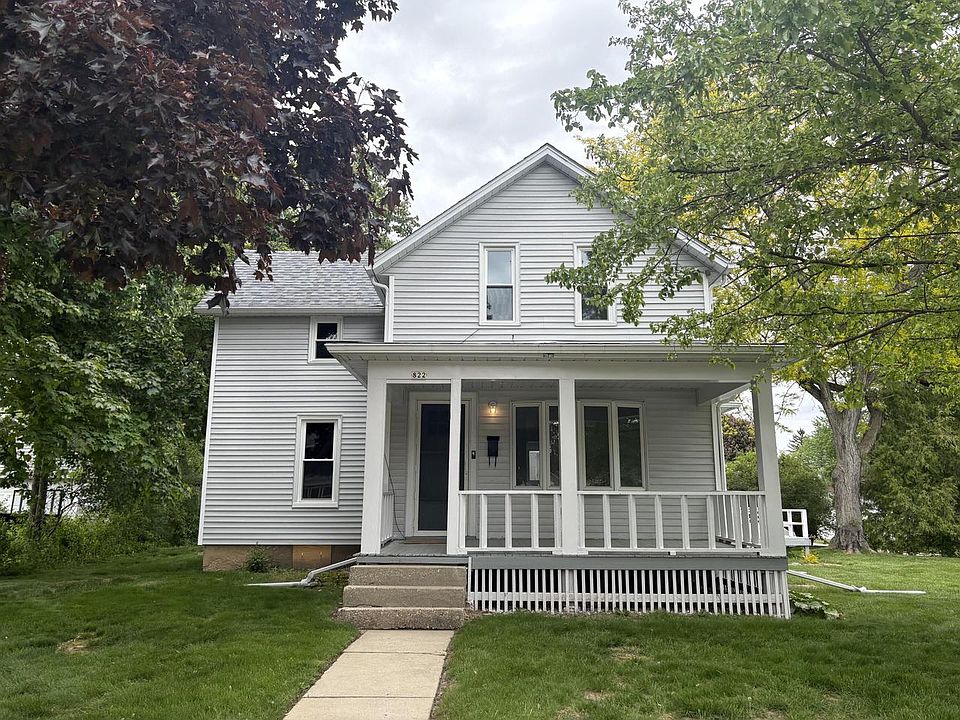 1st image of 822 W South STREET