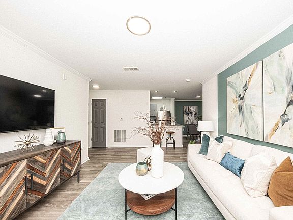 4th image of 210 Hillwood Blvd APT 629