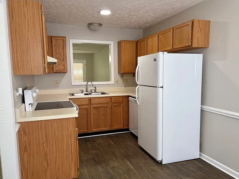 182 Aloha Dr — Photo 9