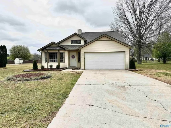 255 Frances Amelia Dr, Huntsville, AL 35811