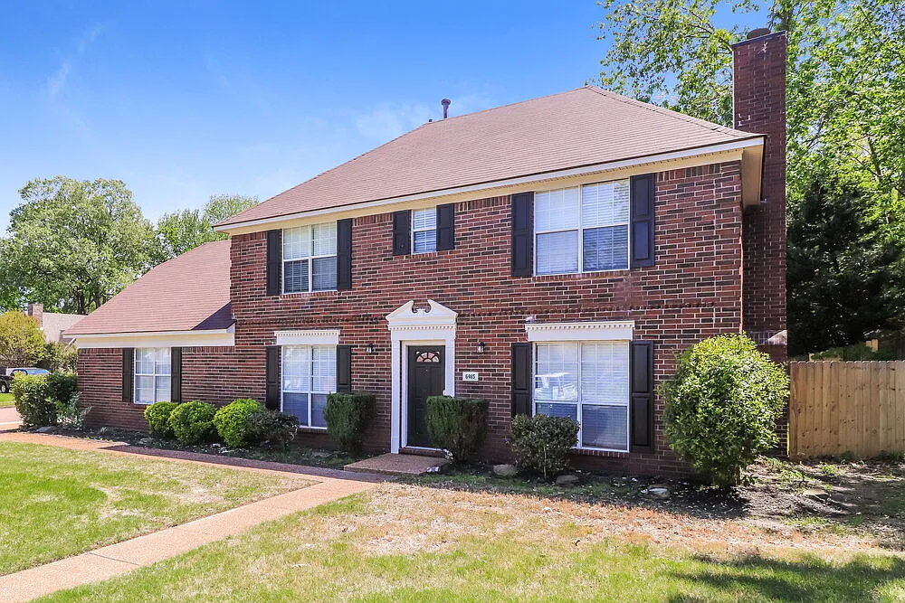 4 bed, 2.5 bath, 2100 sqft, $2,285 — Photo 4