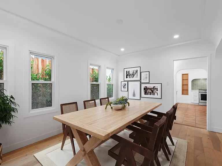 1020 Carol Dr — Photo 12