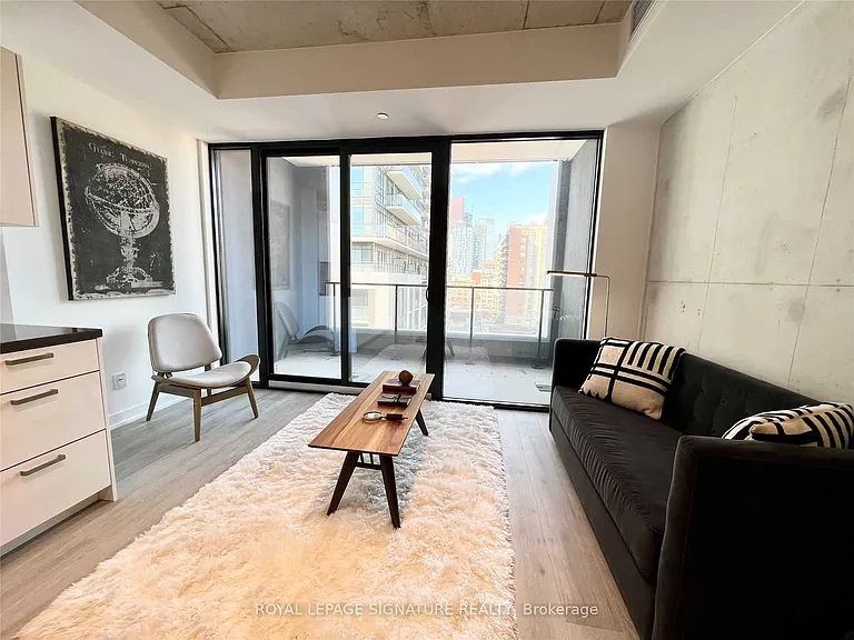 55 Ontario St #811 — Photo 1