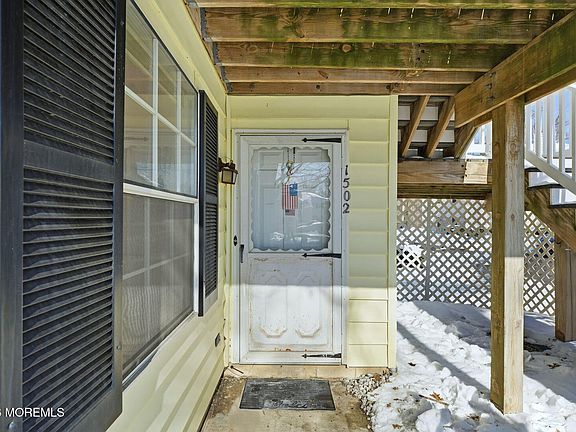3rd image of 1502 Buckingham Circle