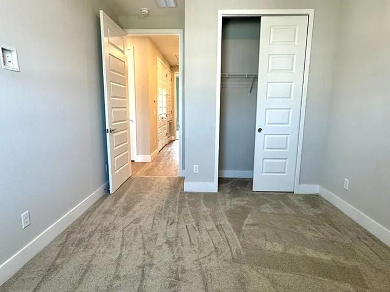 7825 Spectrum Dr — Photo 30
