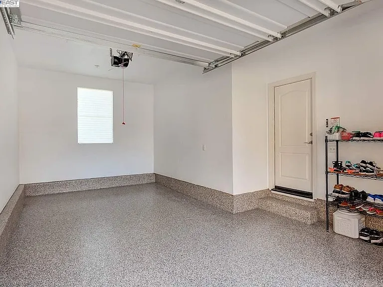 938 Flurry Dr — Photo 18