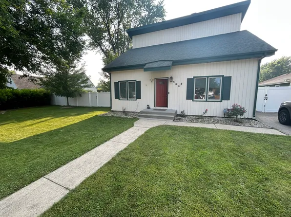 354 Millard Ave, Crystal Lake, IL 60014