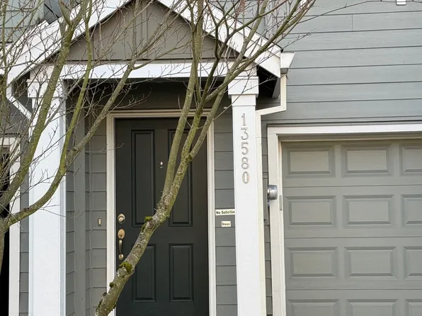 13580 SW Rosemary Ln, Tigard, OR 97223
