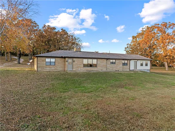 843A E Black Ranch Rd, Lead Hill, AR 72644