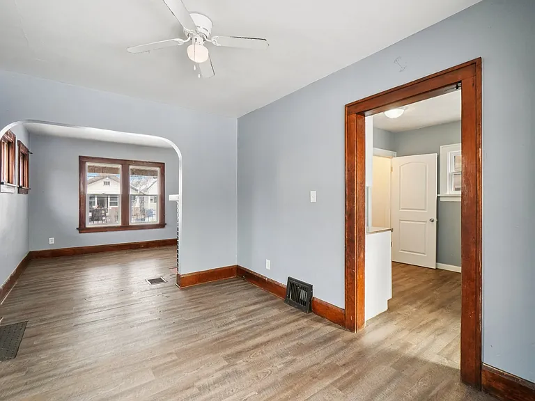 1821 Talbot St — Photo 14