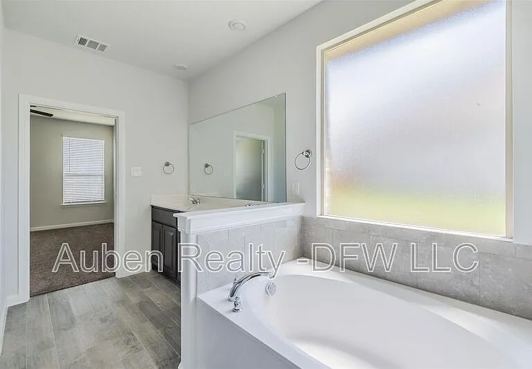 1343 Fox Hollow Rd — Photo 21