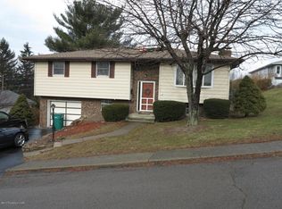 3 Hilltop Rd, Hughestown, PA 18640