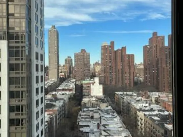 400 East 90th Street image 1 of 10