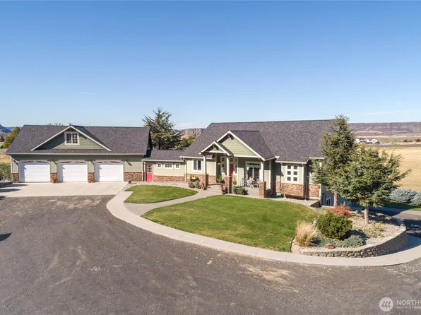 55776 Bay Area Drive NE, Electric City, WA 99123
