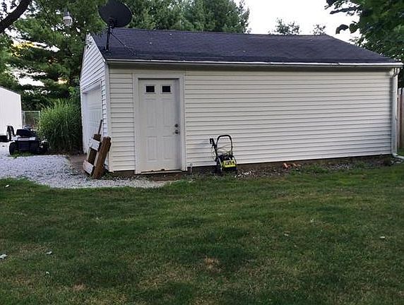 3rd image of 1577 Weaver Dr