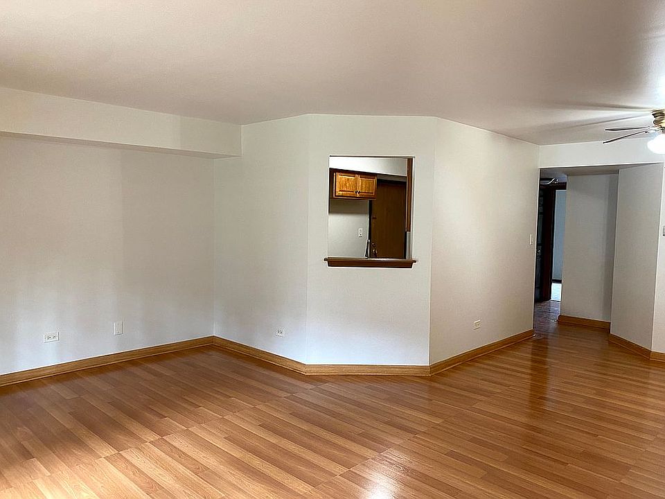 1st image of 615 Quincy Bridge Ln APT 102