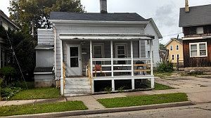 2nd image of 1012 Caroline St