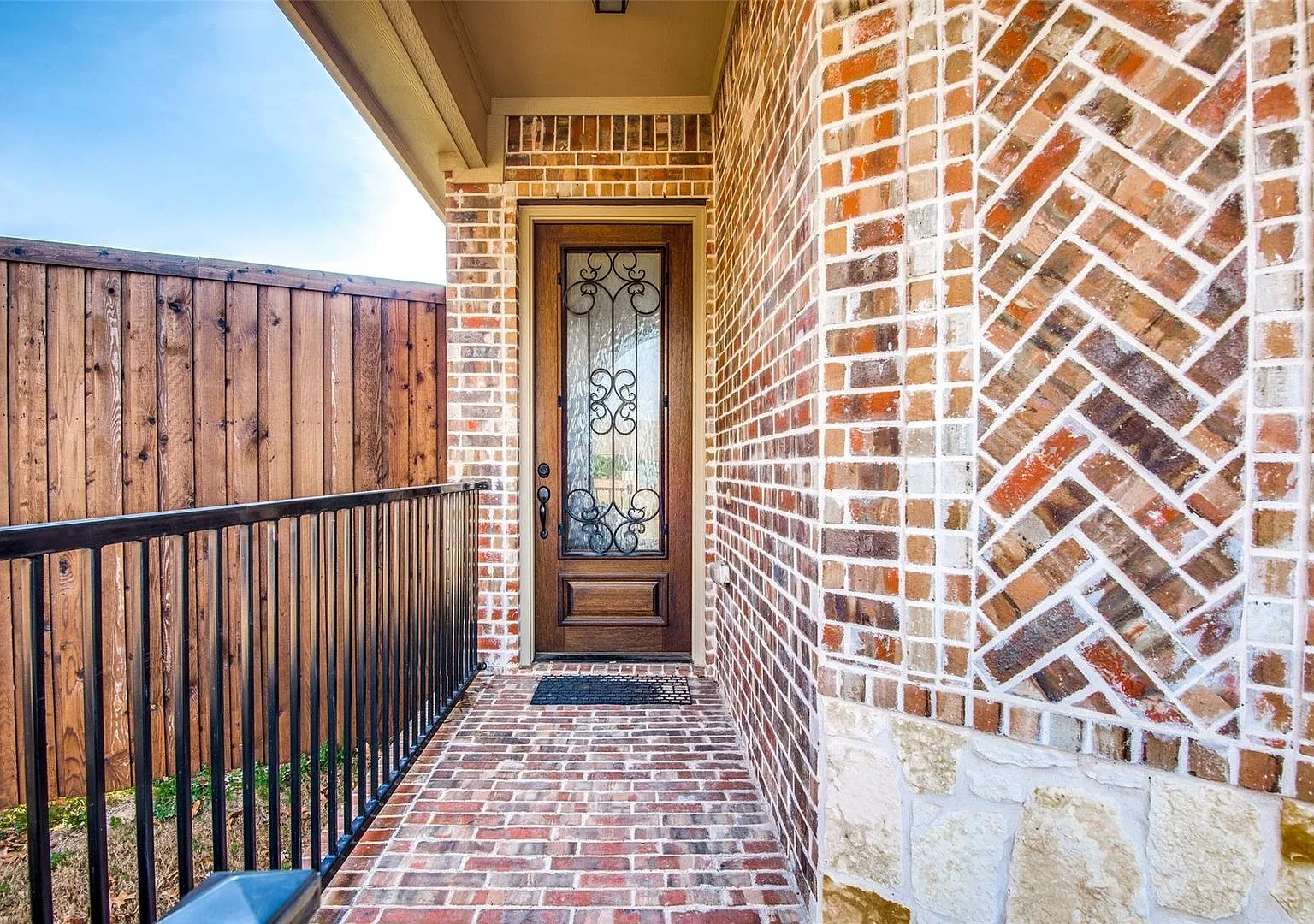 Frisco ISD Upgraded 3B2B House — Photo 3
