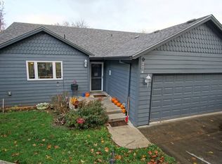 403 SE Mountain View Rd, Estacada, OR 97023