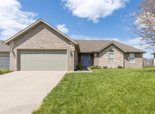 4635 W Bull Run Battle St, Battlefield, MO 65619