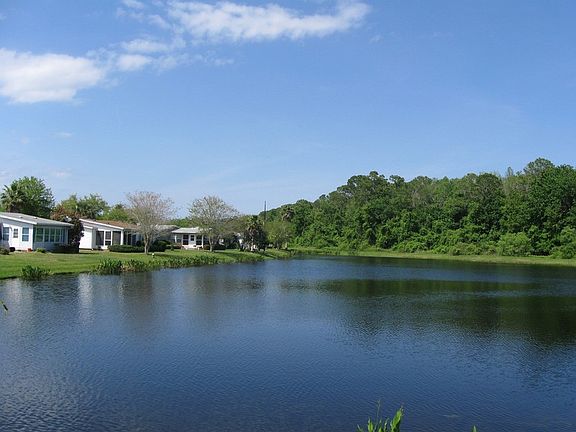 2nd image of 4008 Las Brisas Pl