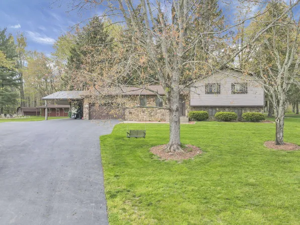 148 Whirlaway Loop SW, Pataskala, OH 43062